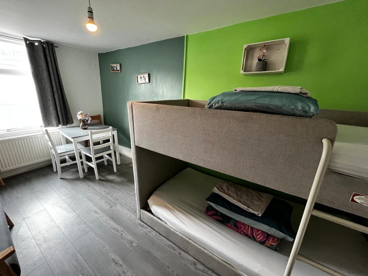 Apartment 2bedroom Basic And Flat London